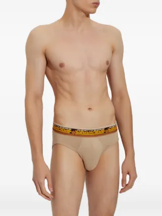 DSQUARED2