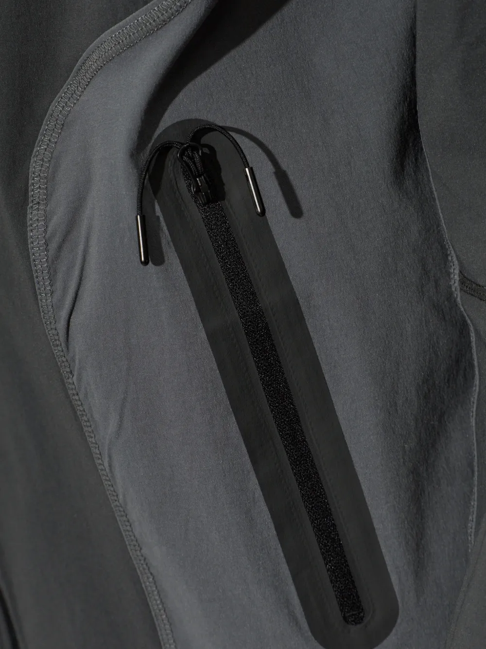 Nike Tech Dri-FIT woven full-zip color-block windrunner jacket Grijs