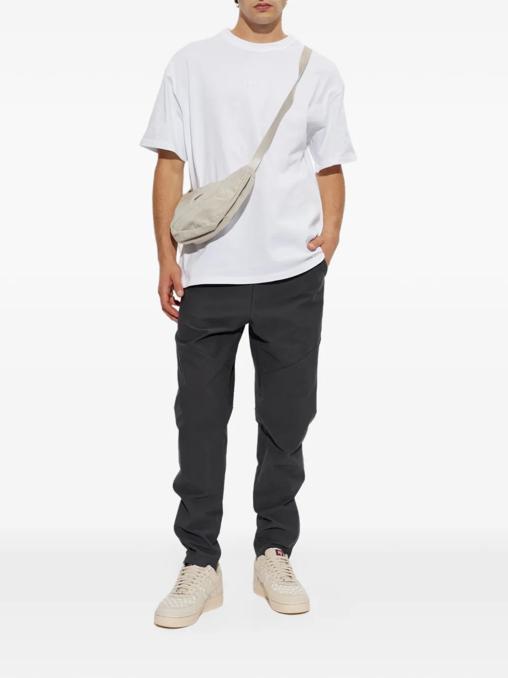 Nike drawstring-waist wide-leg trousers Grijs
