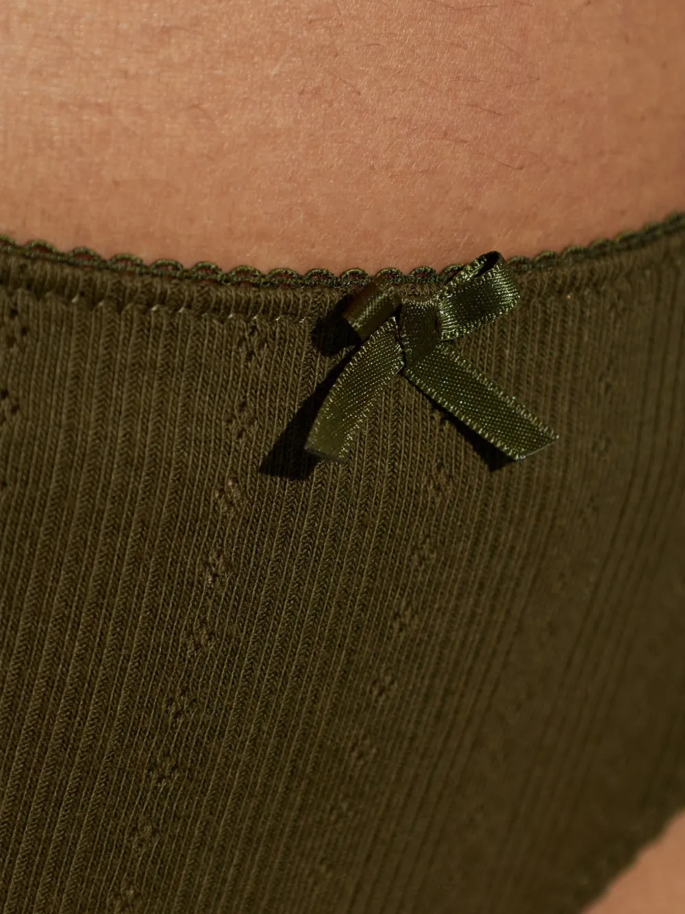 MM6 Maison Margiela logo-patch pointelle-knit briefs Groen