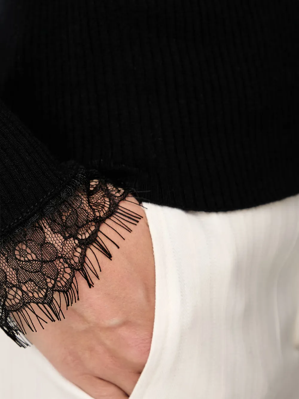 PINKO Geribbeld vest met kanten afwerking Zwart