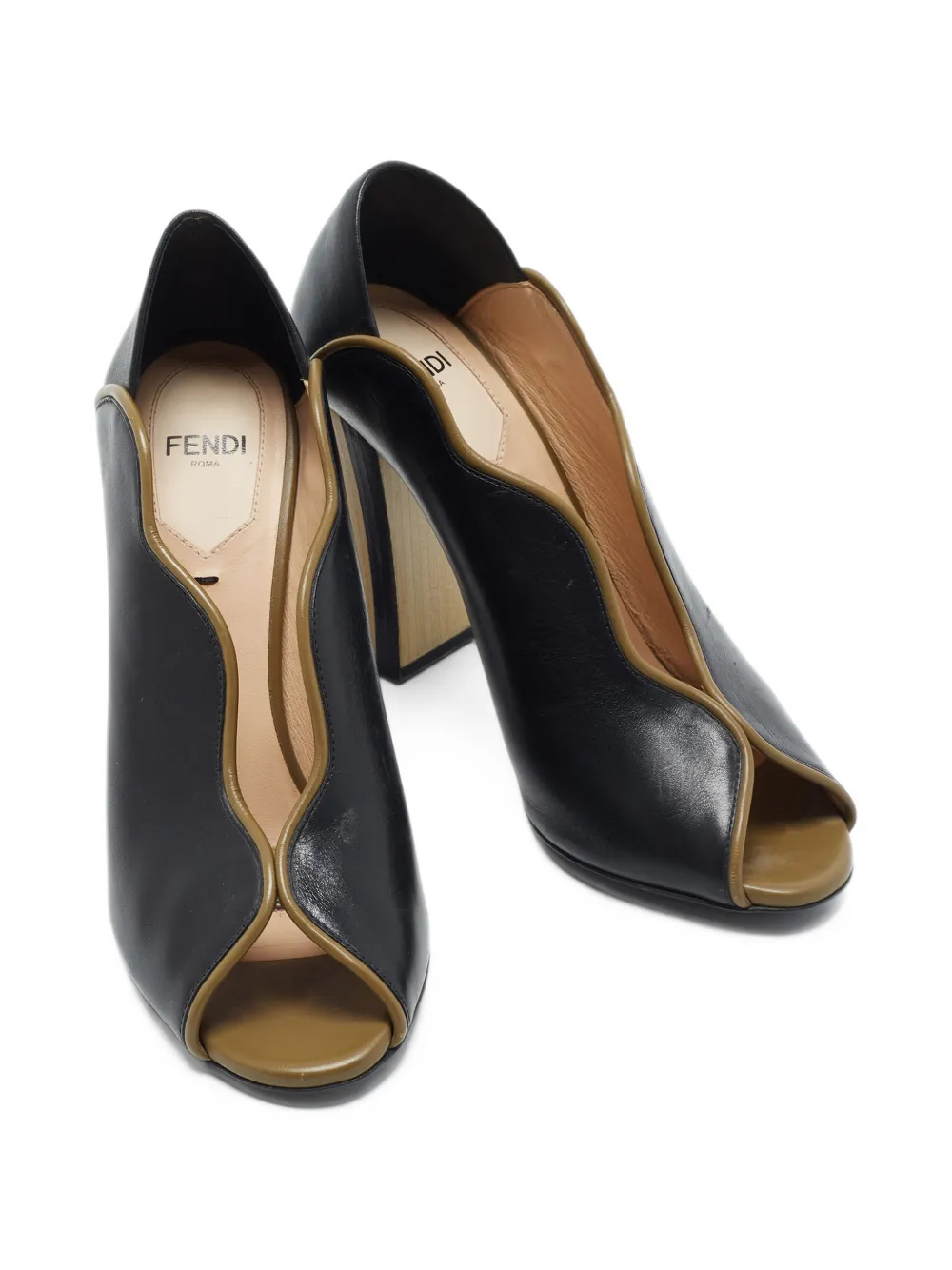Fendi Pre-Owned Wave heeled pumps - Schwarz