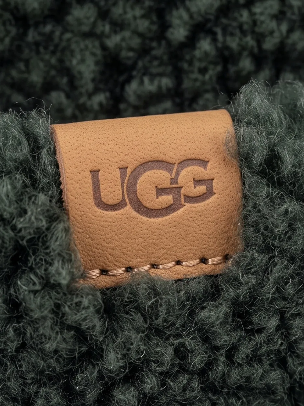 UGG brimless braid beanie Groen