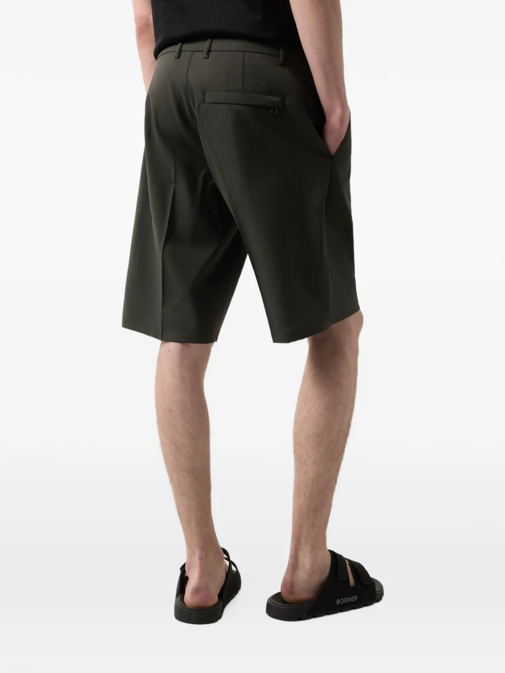 BOGNER Johny virgin-wool tailored shorts Groen