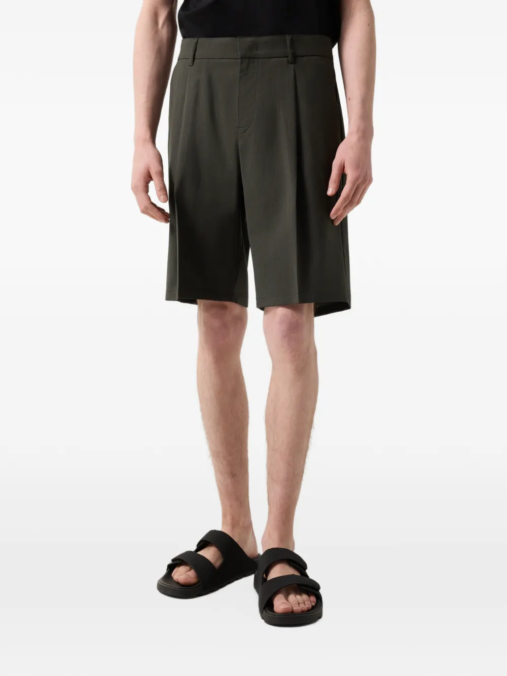 BOGNER Johny virgin-wool tailored shorts Groen