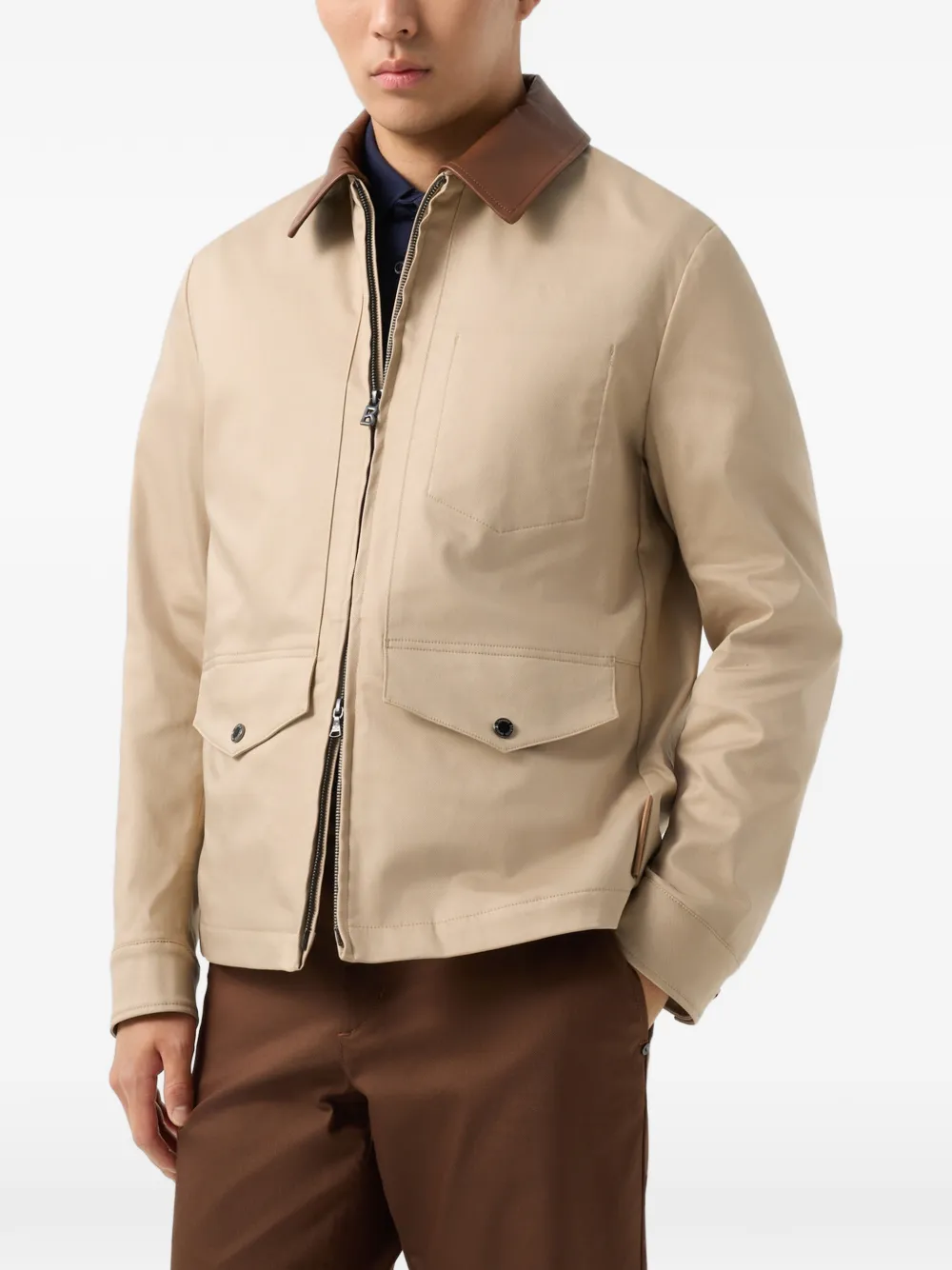 BOGNER veste Mirco en sergé à col en cuir - Tons neutres BOGNER veste Mirco en sergé à col en cuir - Tons neutres