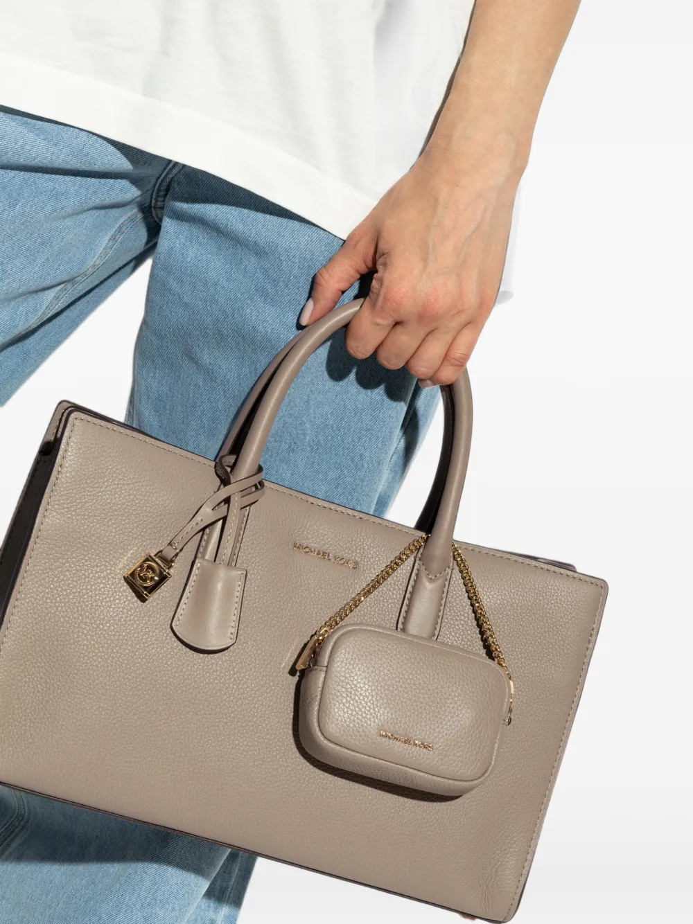 Michael Kors Bryant leather bag charm Grijs
