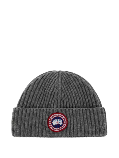 Canada Goose logo-patch ribbed-knit beanie hat