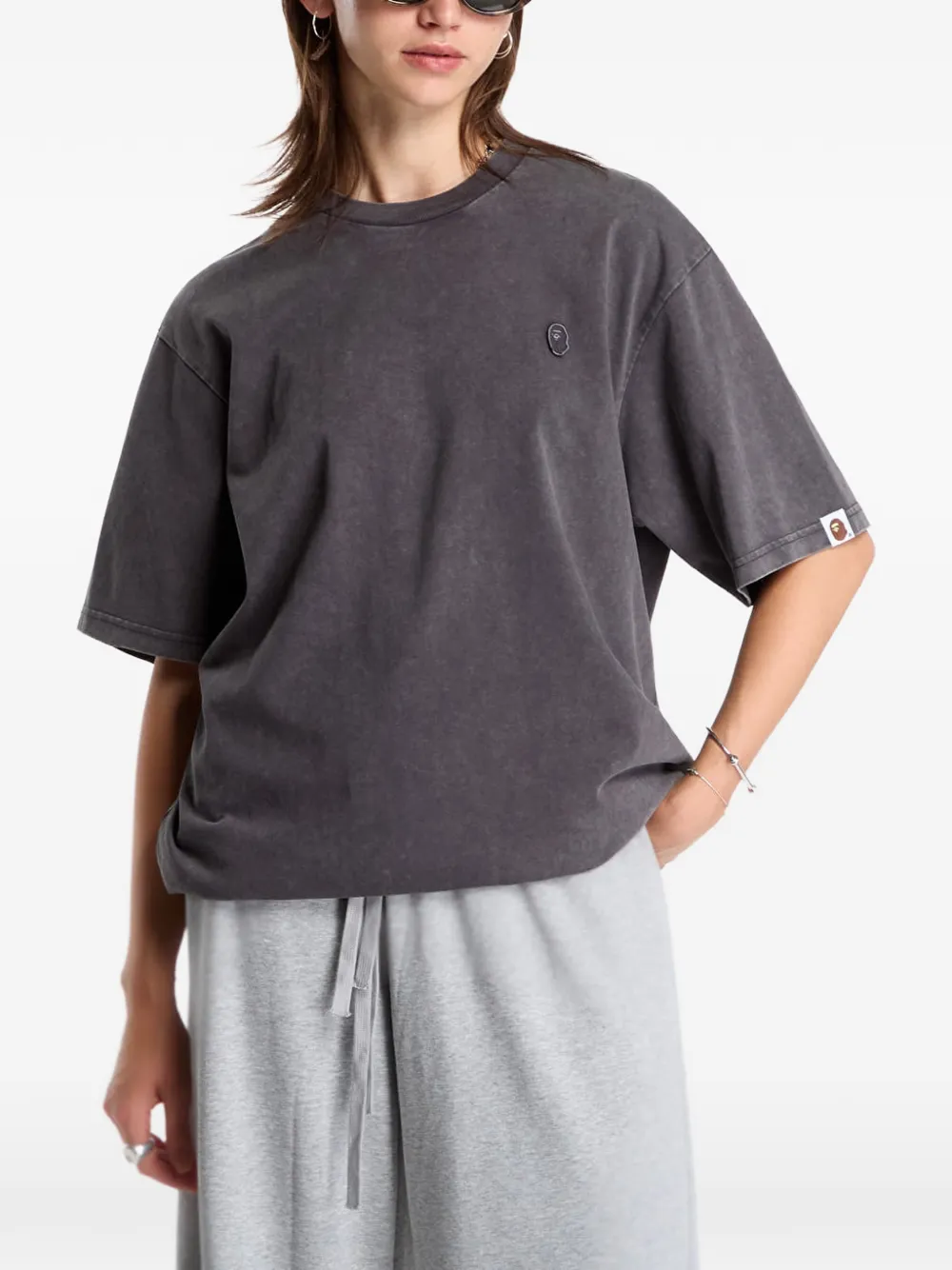 A BATHING APE T-shirt met ronde hals en geverfde afwerking Grijs