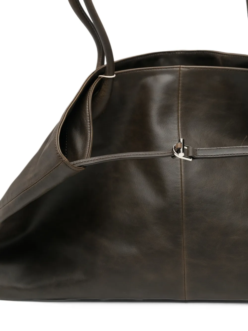 Low Classic Haricot logo-debossed leather tote bag Bruin