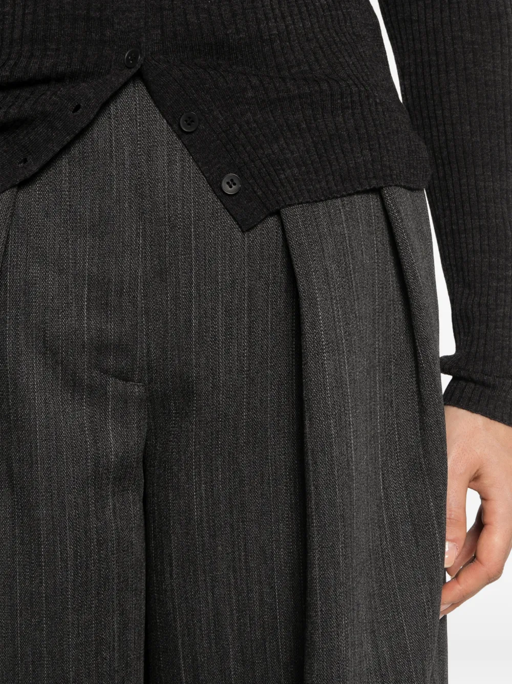 Nine In The Morning Sandra pinstripe-pattern pleated tailored trousers Grijs