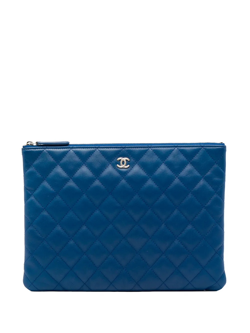 CHANEL Pre-Owned 2018 Medium Quilted Lambskin O Case clutch bag - Blau