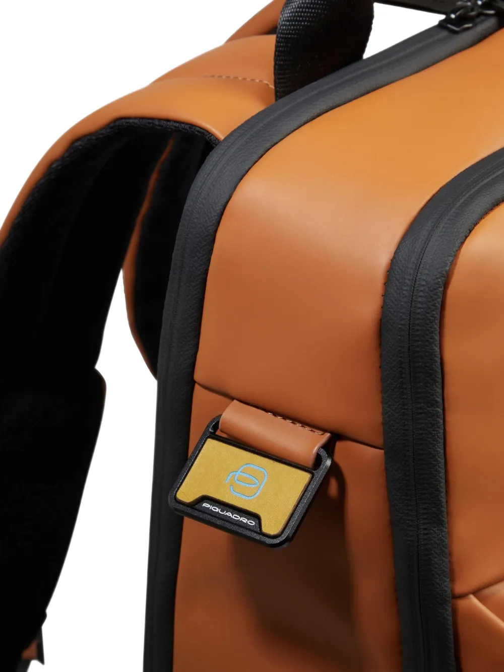PIQUADRO logo-plaque backpack Oranje