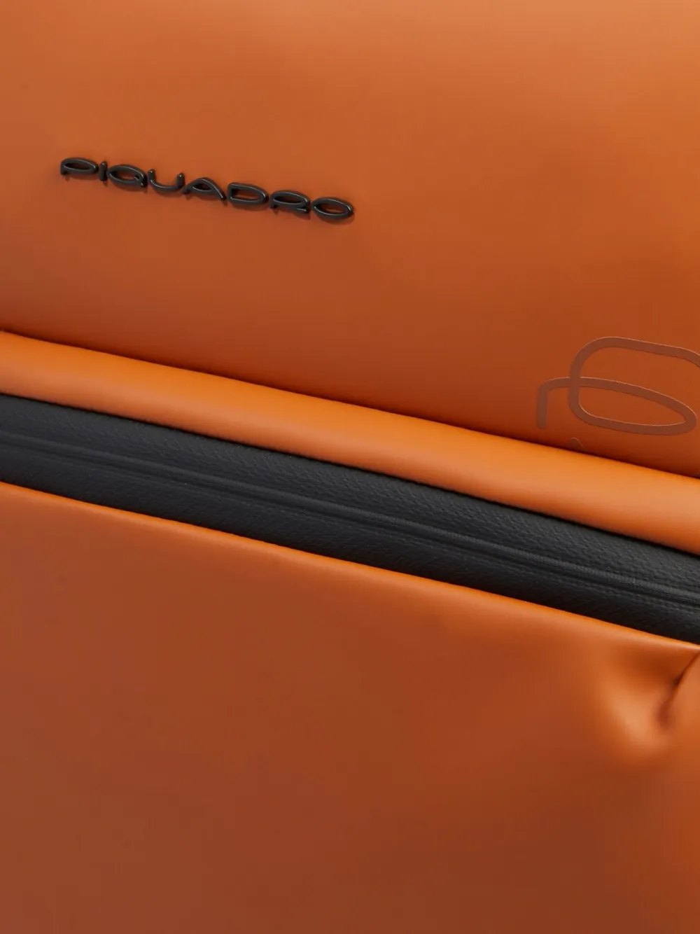 PIQUADRO logo-plaque backpack Oranje