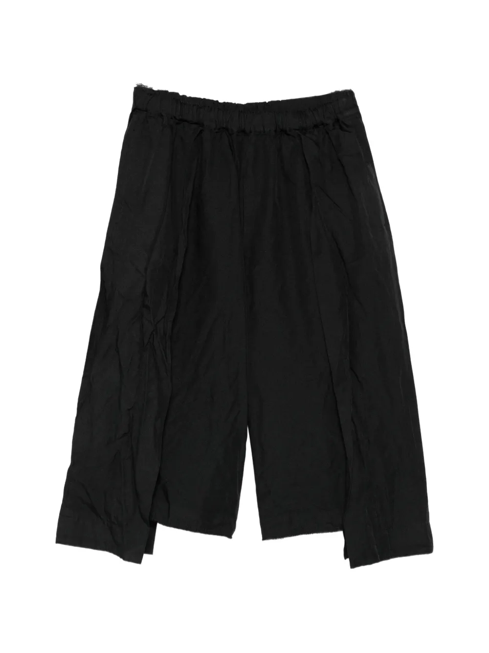 Issey Miyake pleated asymmetric shorts - Schwarz