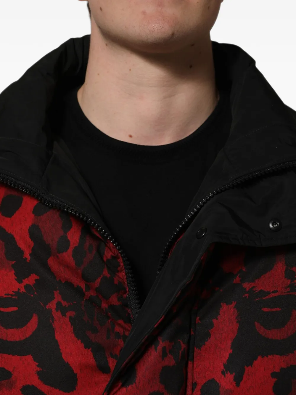Dolce & Gabbana reversible leopard-print puffer jacket Rood