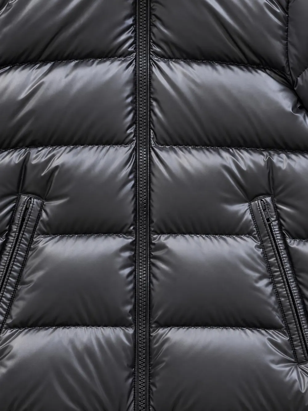Moncler quilted hooded jacket Zwart