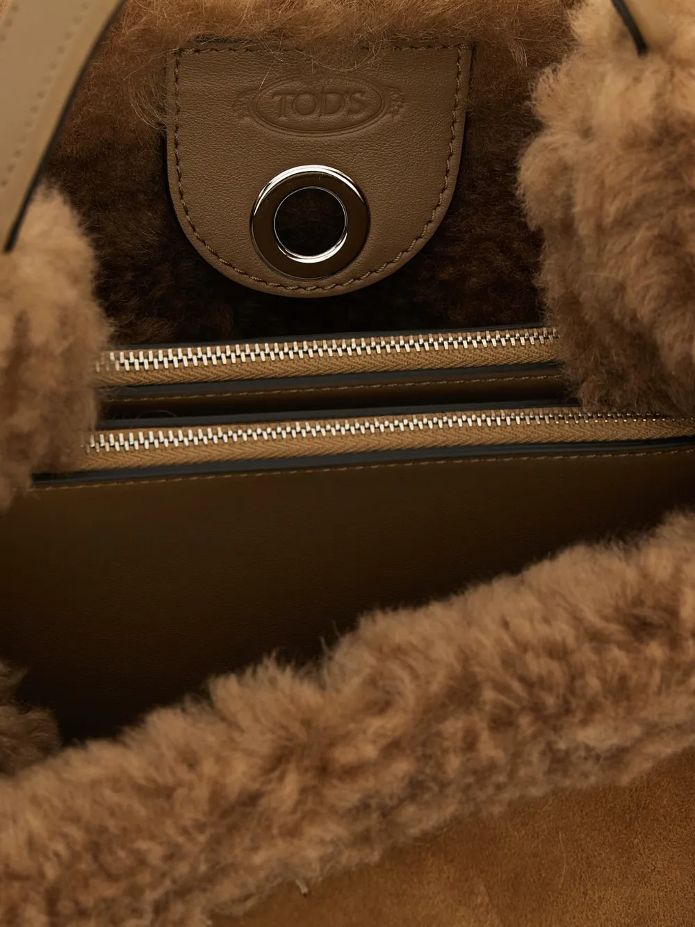 Tod's T Timeless shopper met lammy afwerking Bruin