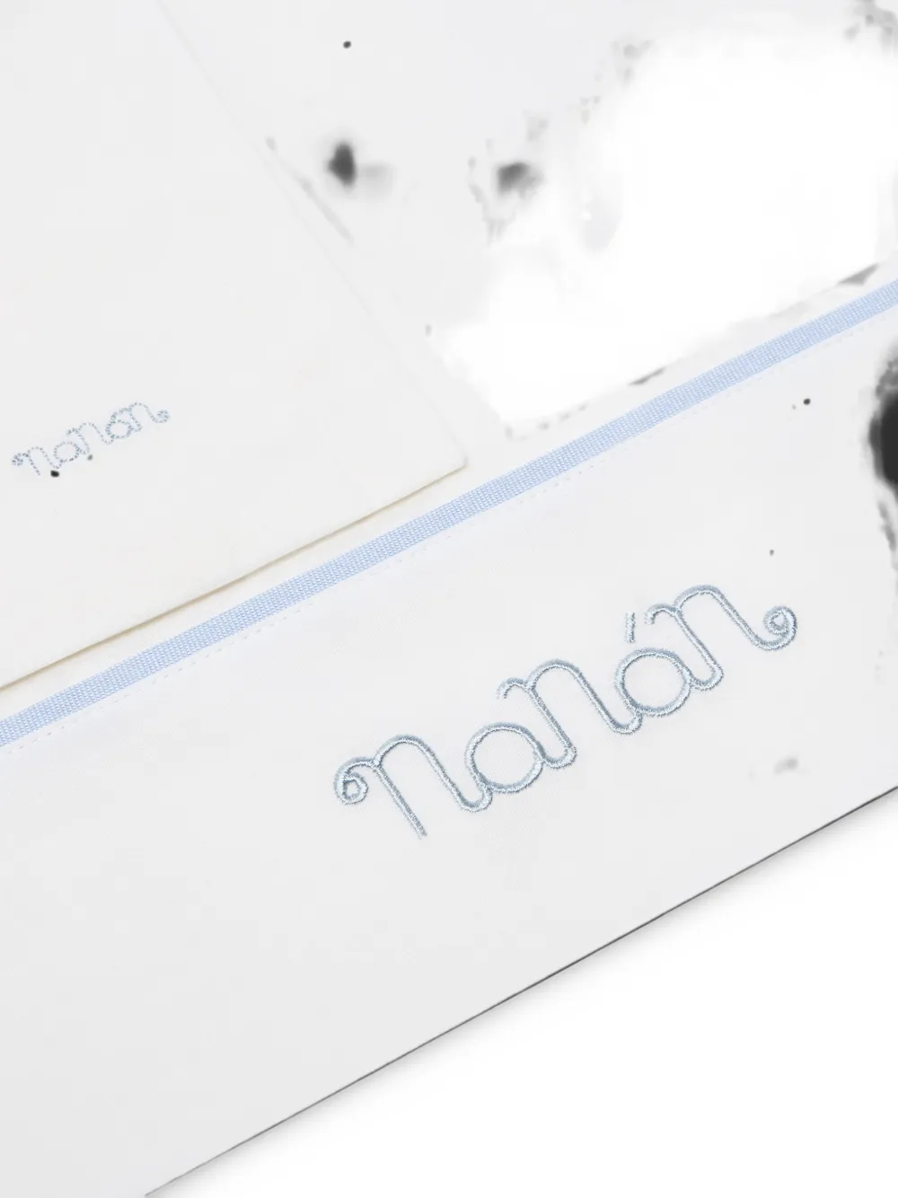 NANAN Deken met geborduurd logo en afwerking Wit