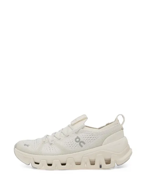 On Cloud X Tempo sneakers