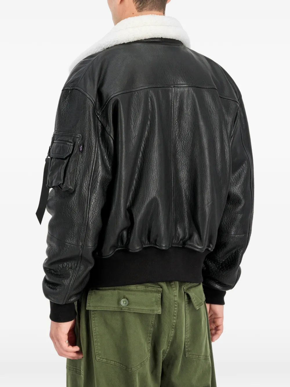 Alpha Industries B-15 UV loose-fit leather jacket Zwart
