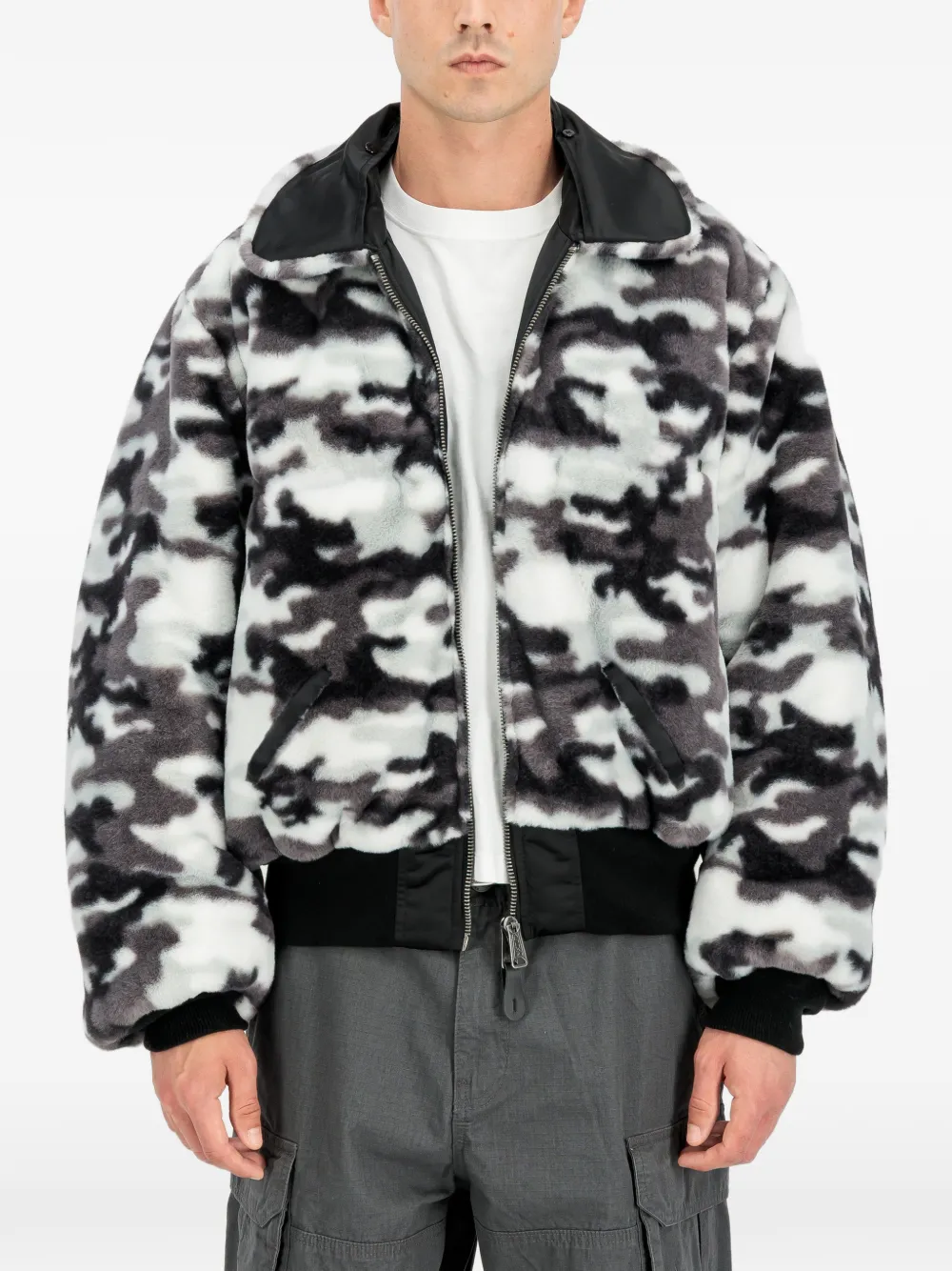 Alpha Industries B-15 Reversible II UV loose-fit bomber jacket Zwart