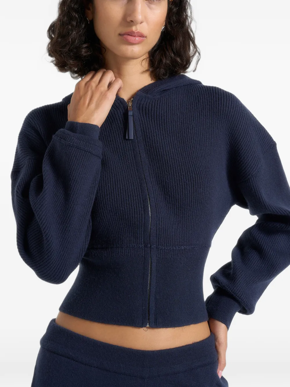Manière De Voir Lexie in navy cropped knit zip hoodie Blauw