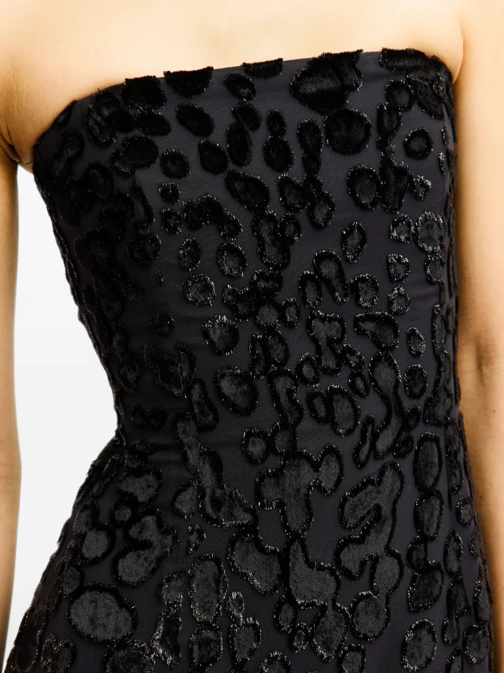 16Arlington Frasia devoré strapless bodycon maxi gown dress Zwart