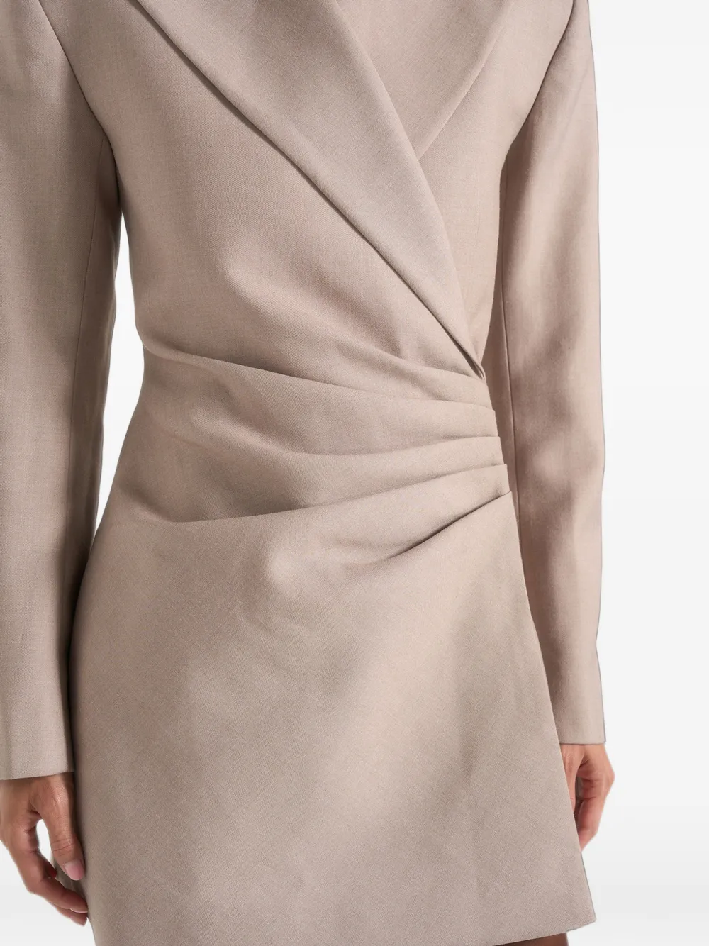 Manière De Voir Yasmin asymmetrische mini-blazerjurk met ruches Beige