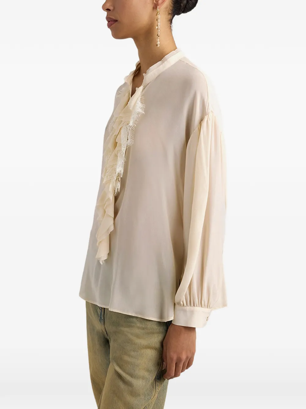MOMONÌ Nelia blouse met ruches en kanten afwerking Beige