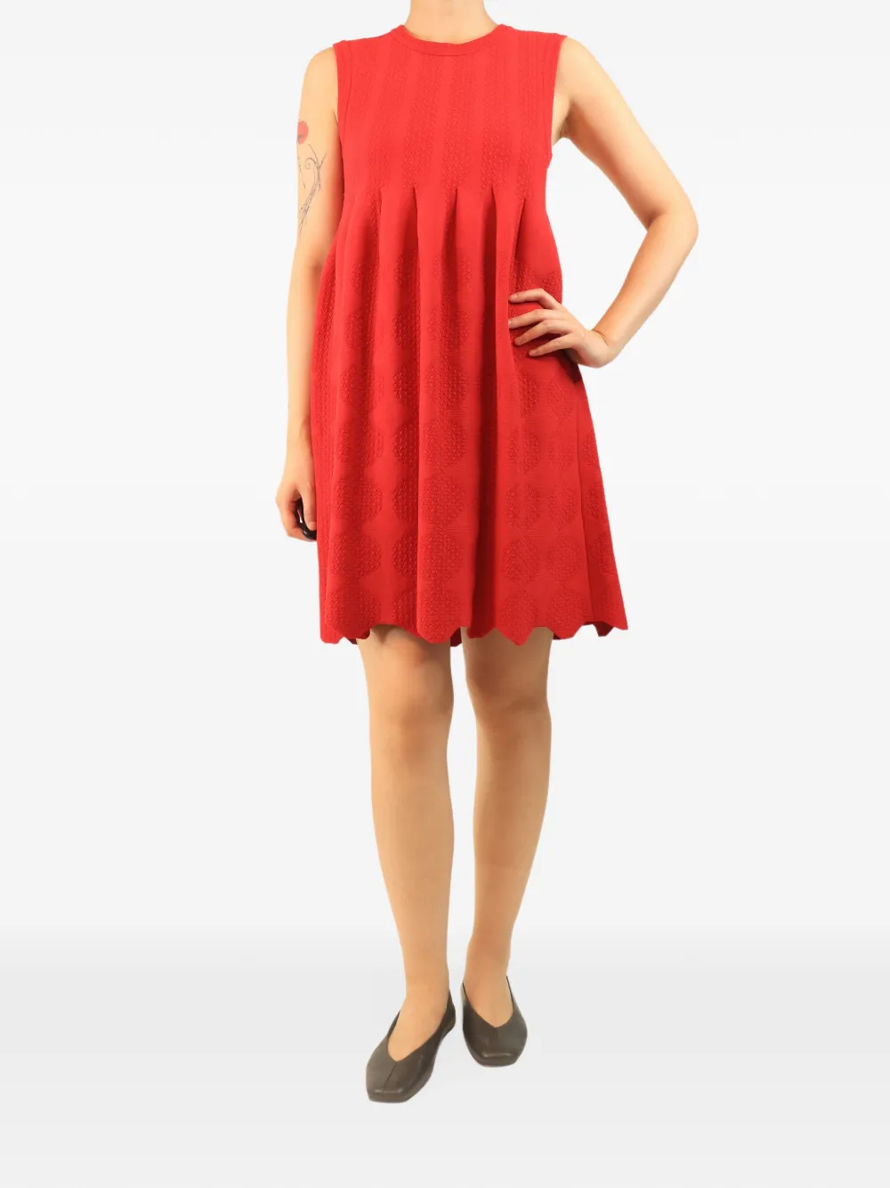 Pre-owned Alaïa Scalloped-edge Sleeveless Dress In Red