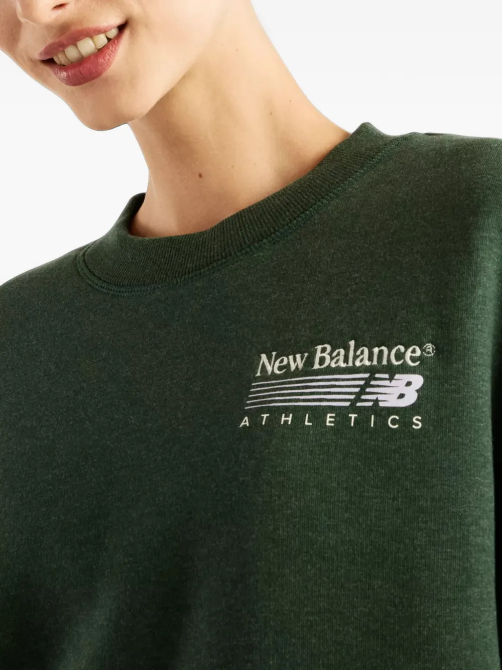 New Balance Trackside fleece crew sweatshirt Groen