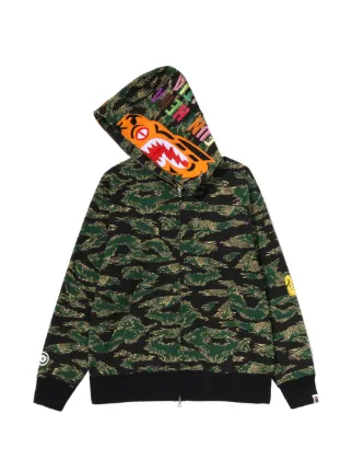 A BATHING APE®