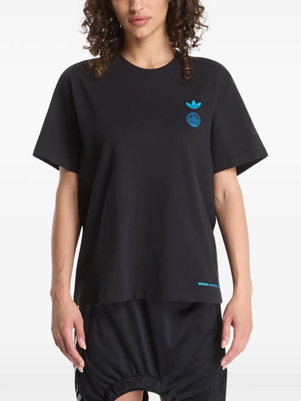 adidas Bad Bunny T-shirt met grafische print Zwart