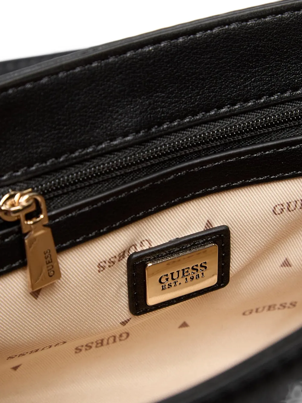GUESS USA Lefia logo-plaque shoulder bag Zwart