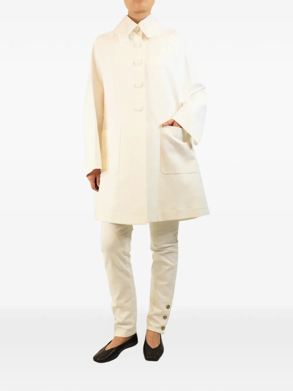 Alaïa Pre-Owned button-up patch-pocket coat - White