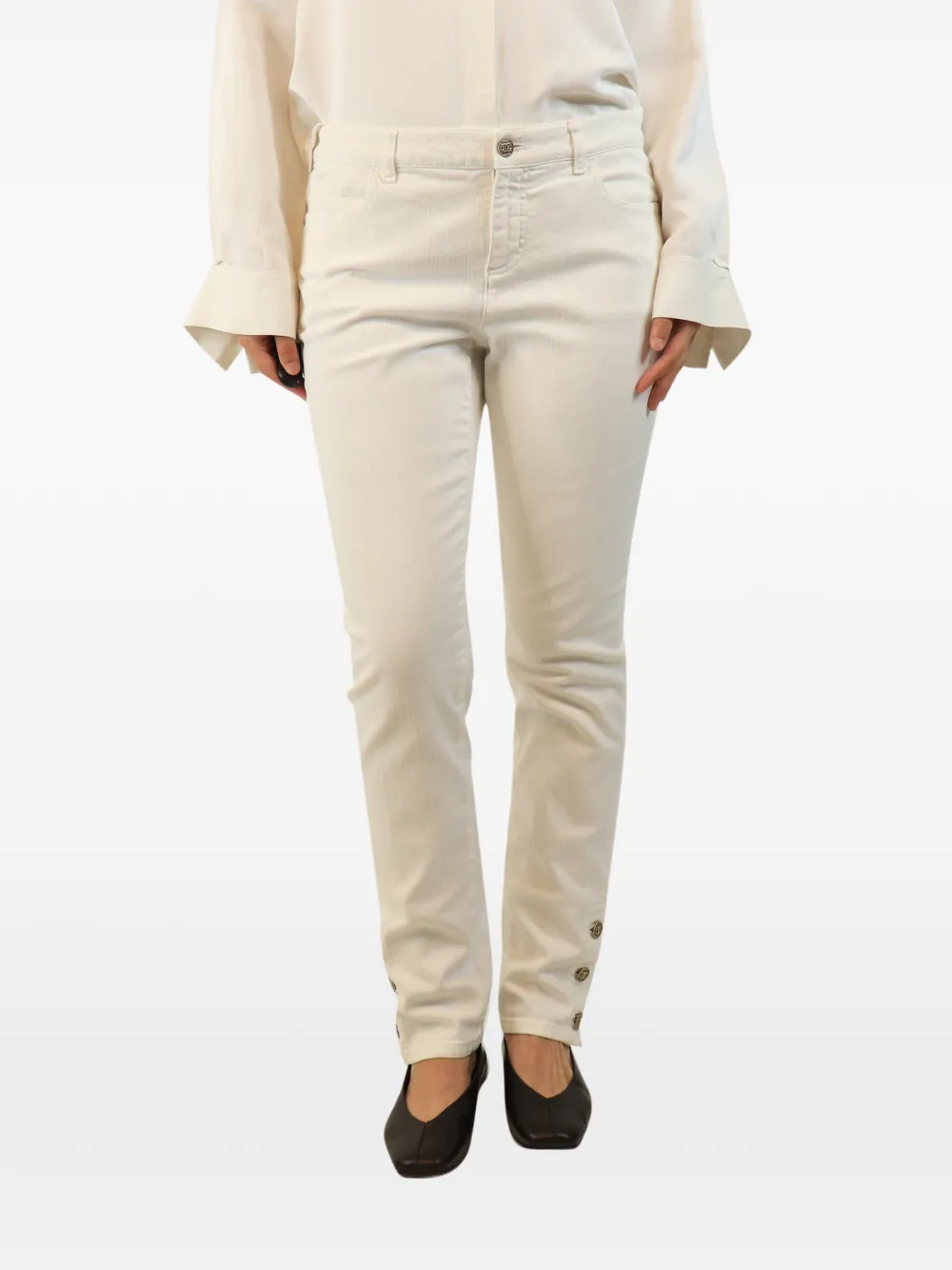 CHANEL Pre-Owned button-up tapered jeans - White