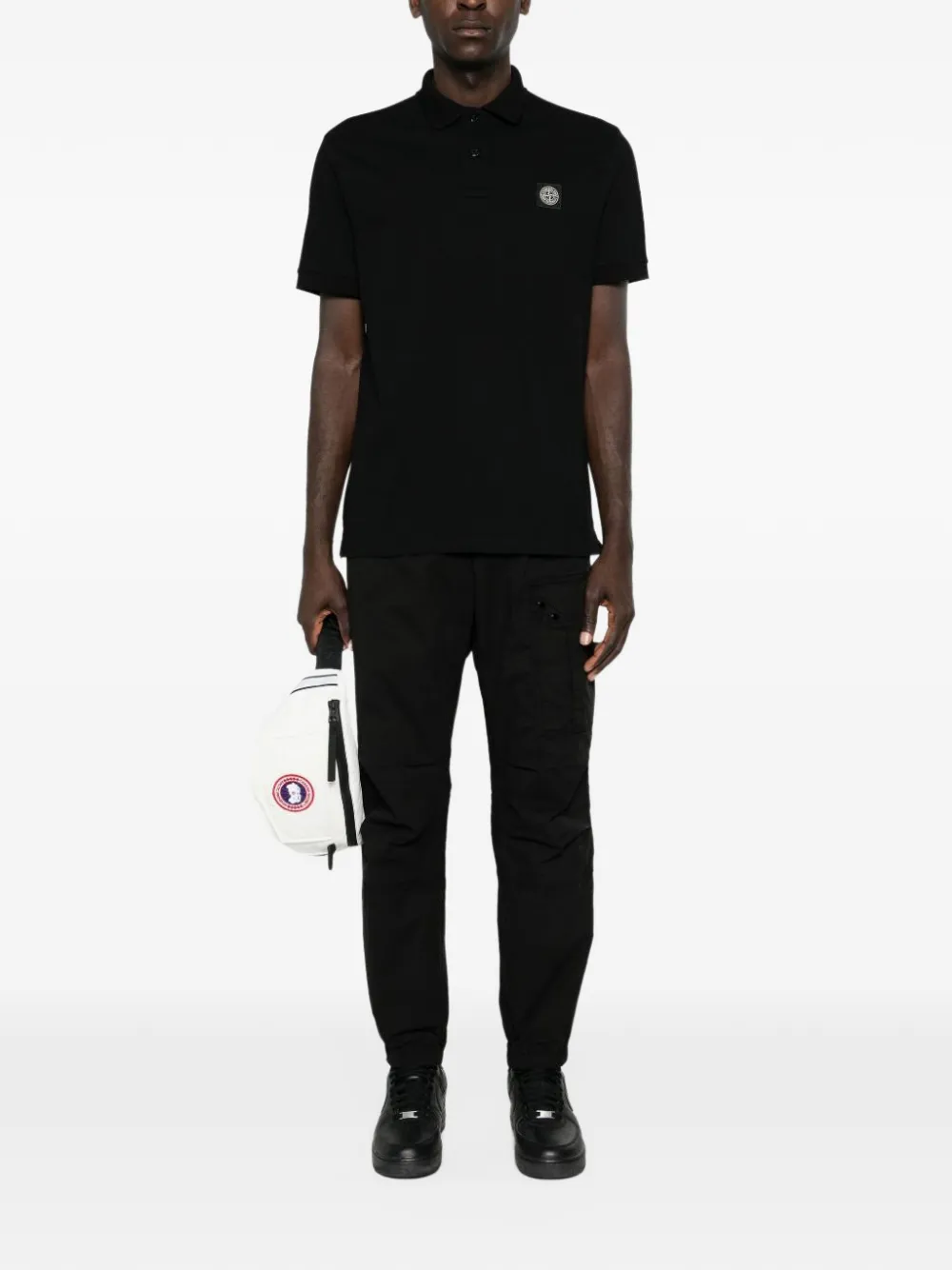 Stone Island logo-patch polo shirt Zwart