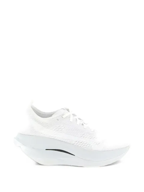 Comme Des Garçons x Mizuno Wave Rebellion Pro Sneakers mit dicker Sohle