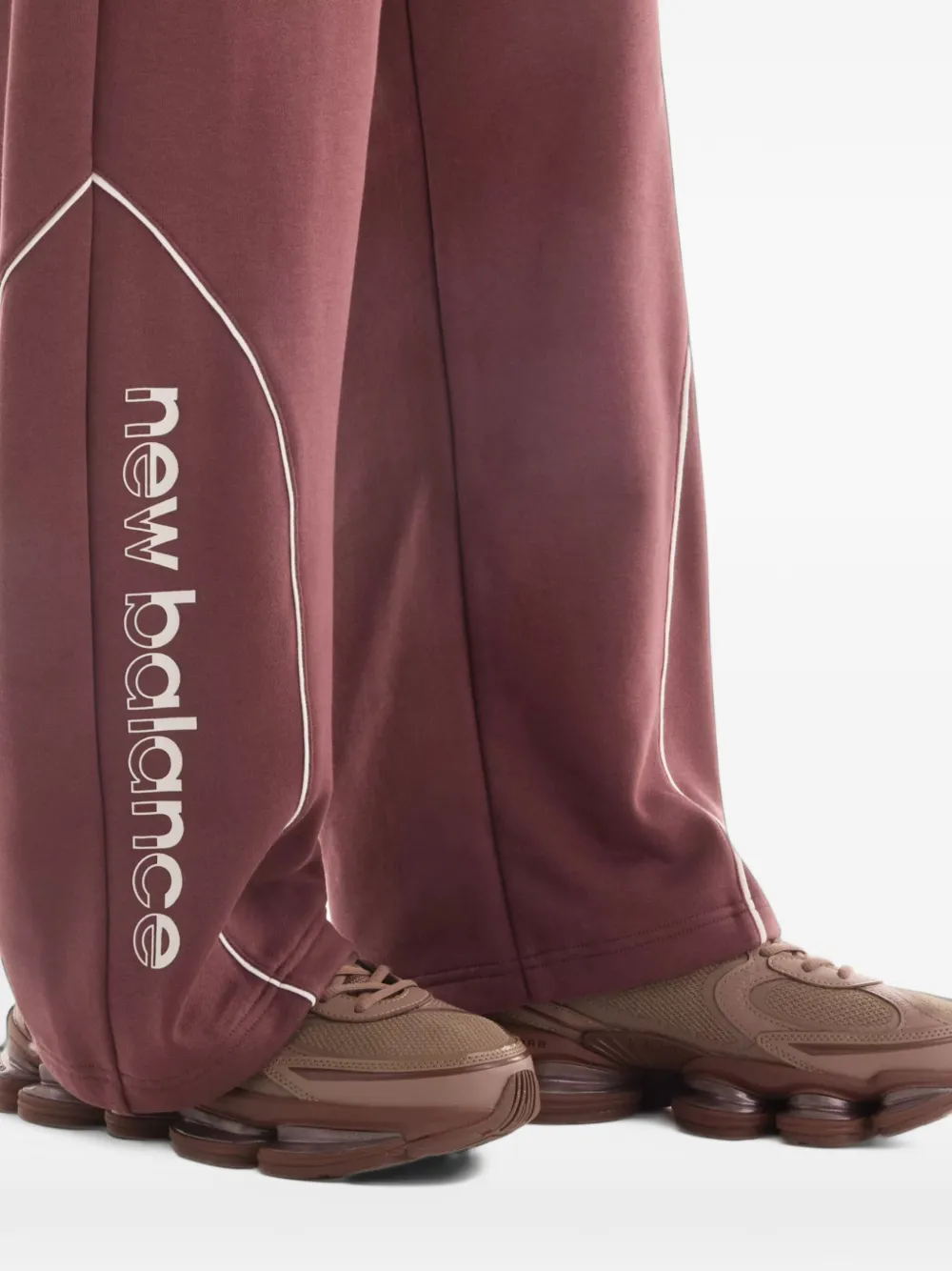 New Balance Trackside French Terry pants Rood