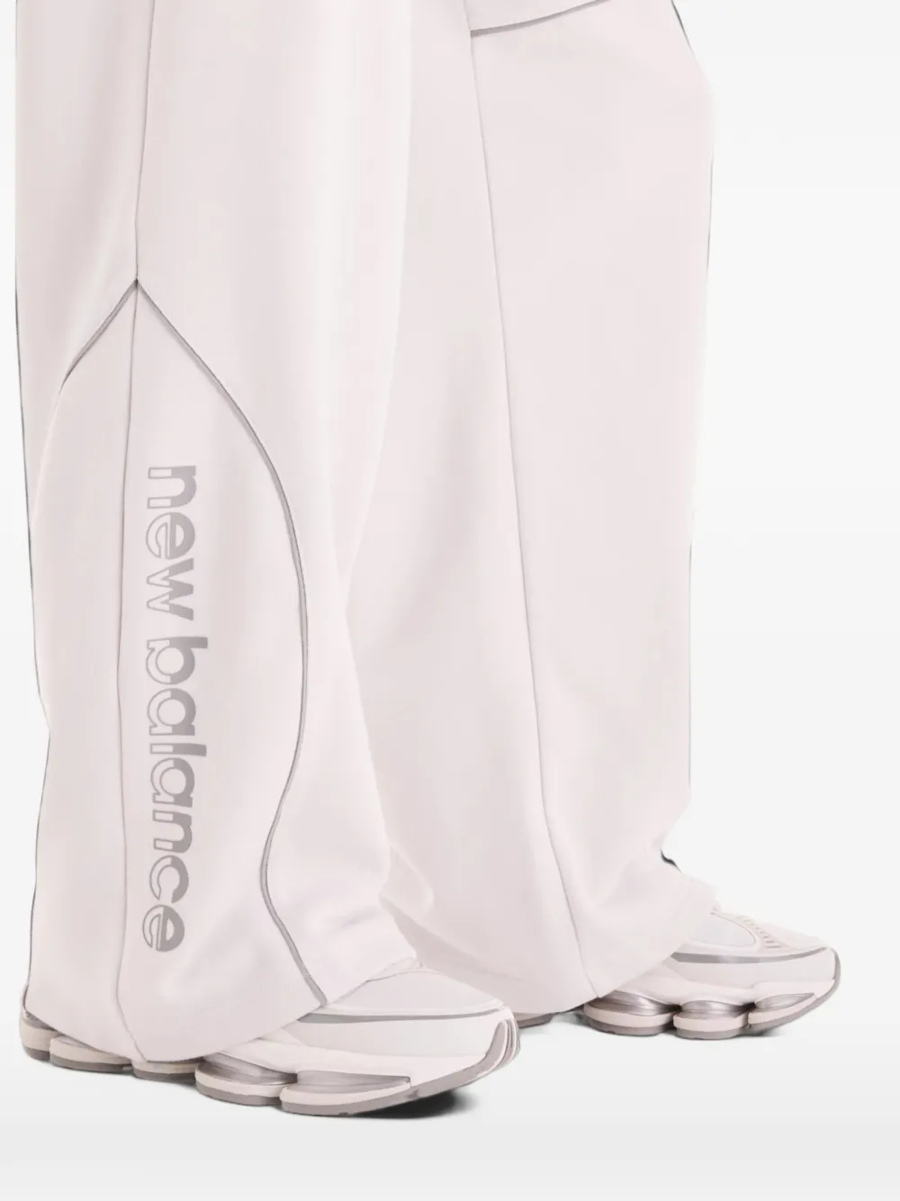 New Balance Trackside French Terry pants Grijs