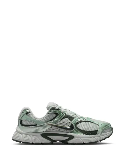 Nike V5 RNR Sneakers