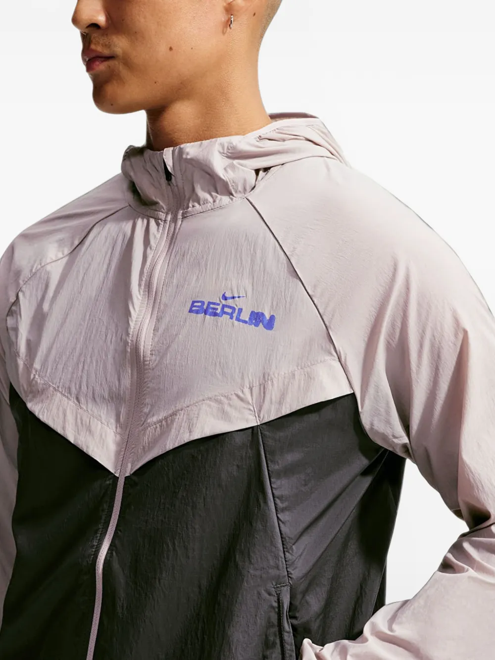 Nike Stride 'Run in Berlin' jacket Grijs