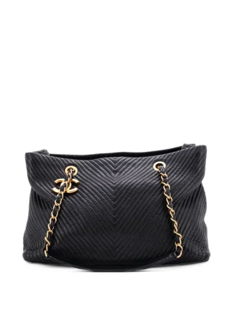 CHANEL Pre-Owned Medallion Charm Chevron Wrinkled Lambskin Large tote bag