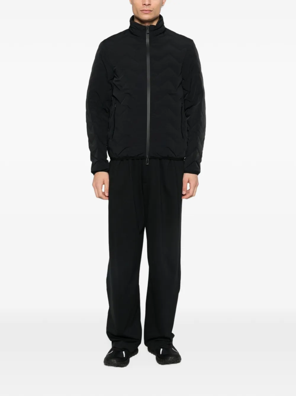 Emporio Armani nylon down jacket with zip and chevron quilting Essential - Schwarz