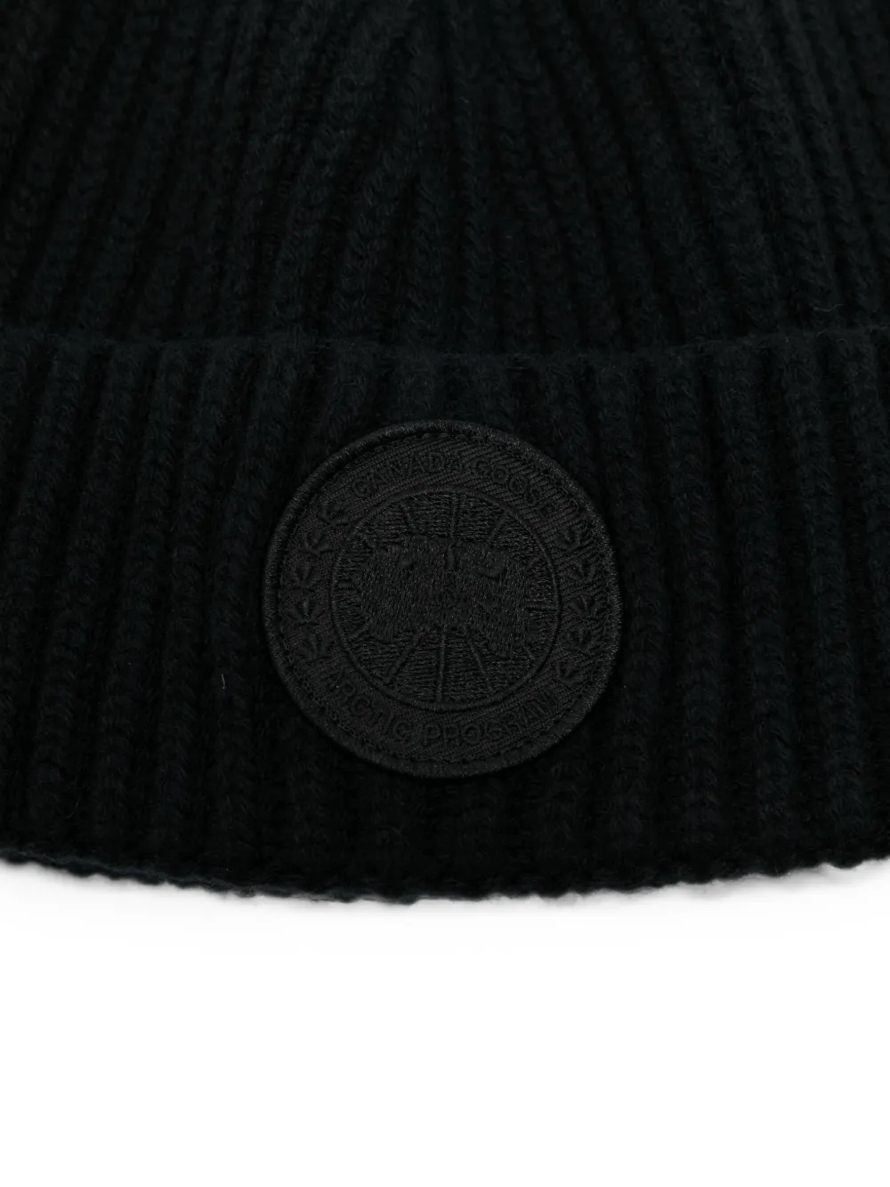 Canada Goose logo-patch ribbed beanie hat Zwart