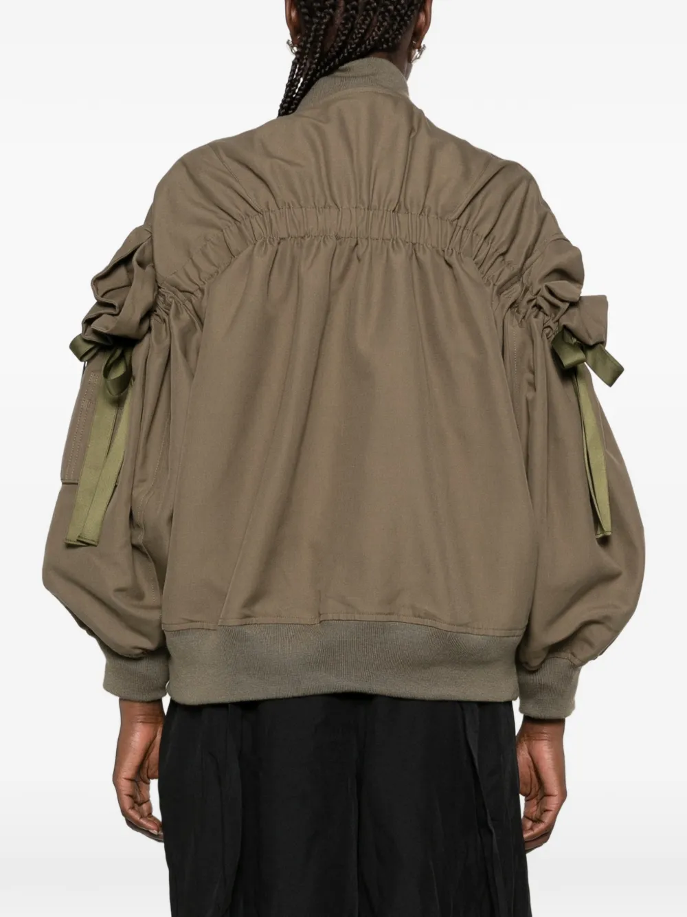 Noir Kei Ninomiya x Comme des Garçons bomberjack met ruches en strikversiering Groen
