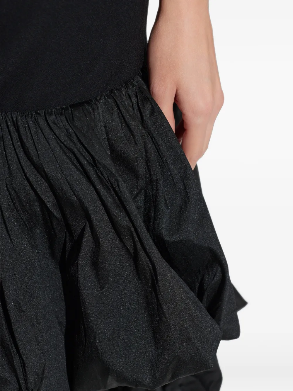 ROTATE BIRGER CHRISTENSEN Asymmetrische maxi-jurk met pofrok Zwart