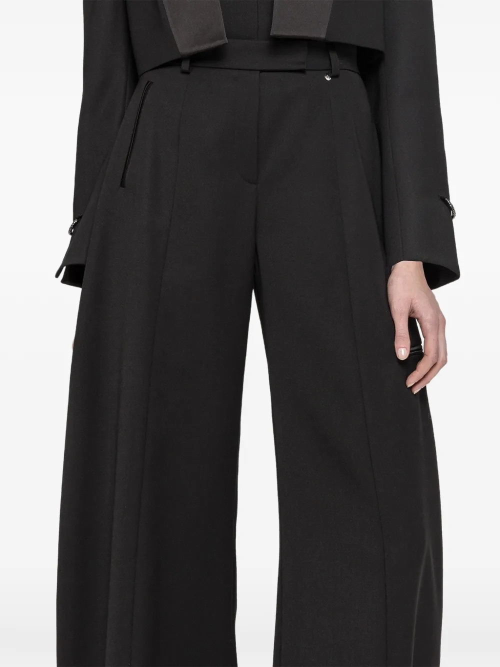 NISSA wool blend barrel-leg pants Zwart