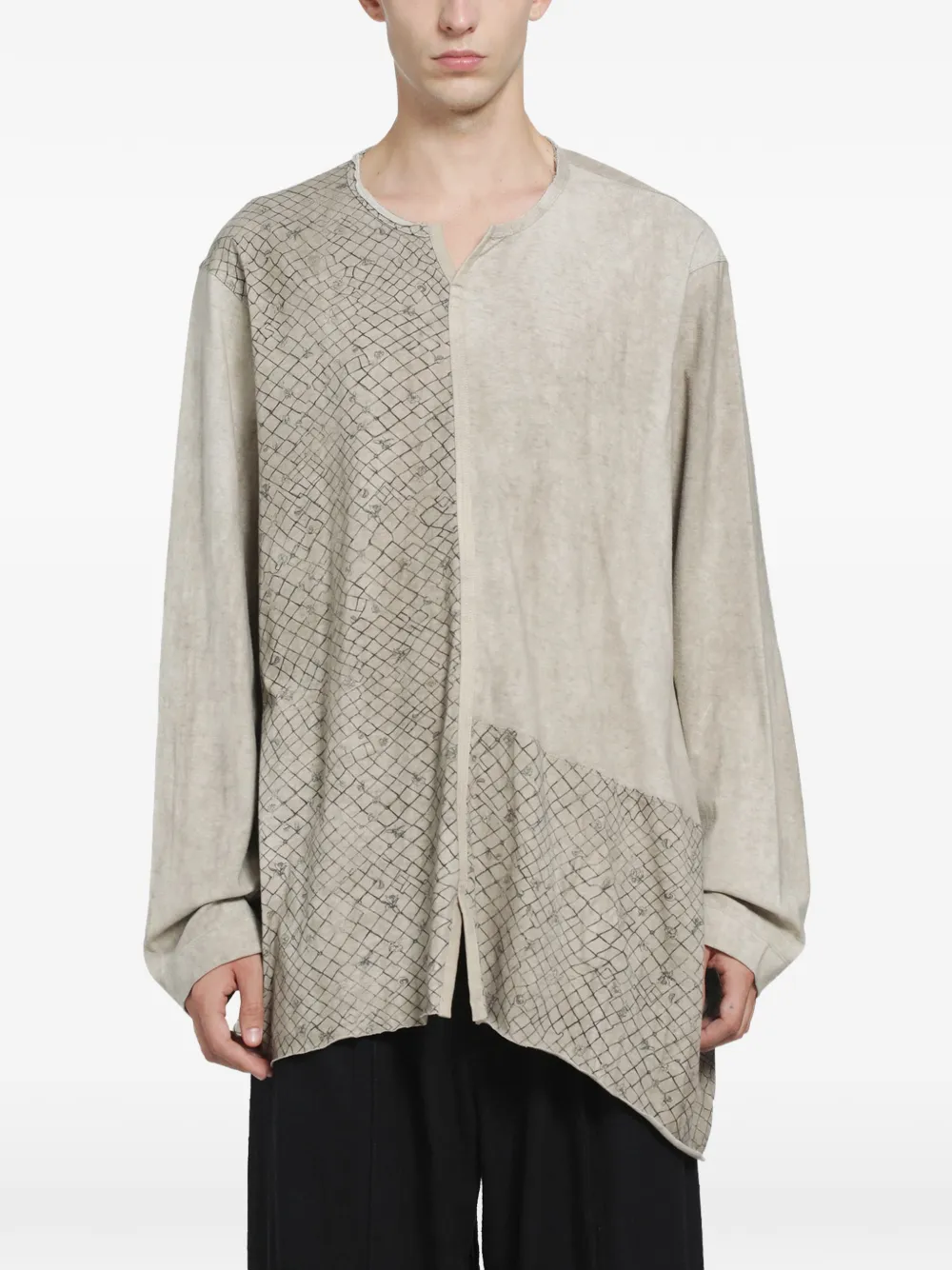 Ziggy Chen screen-print V-neck long-sleeve T-shirt - Nude